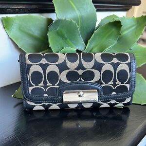 Coach Renaissance Signature Canvas Leather Wallet Black Beige Turnlock Clutch